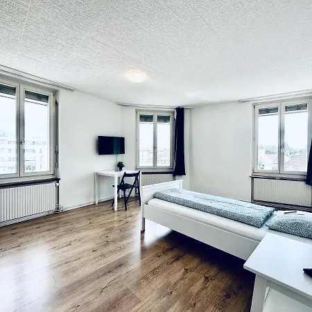 Apartment Monteurzimmer - Worker's - Zimmerzuvermieten In Be Lengnau