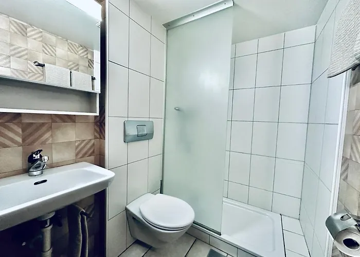 Monteurzimmer - Worker's - Zimmerzuvermieten In Be