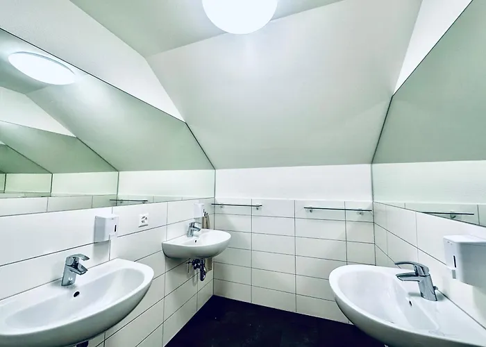 Monteurzimmer - Worker's - Zimmerzuvermieten In Be Lejlighed